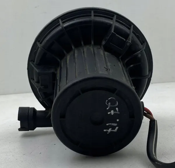 Audi Q7 4M Toissijainen Ilmapumppu image 5