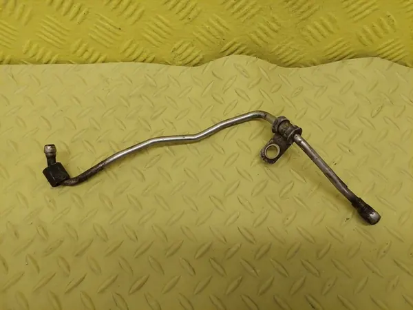 SKODA RAPID II 1.6 TDI Ölschlauch 04L145771J image 2