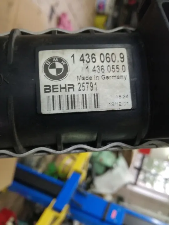 BMW E39 LIFT 3.0i M54 CHŁODNICA WODY 1436060 image 5