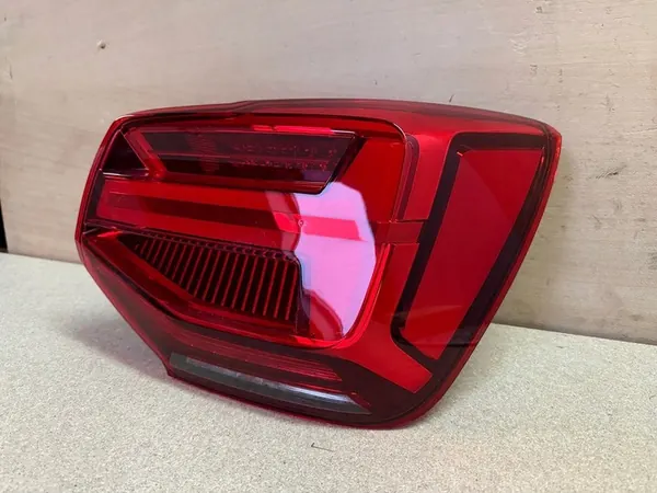AUDI Q2 Lámpara LED Trasera Derecha image 2