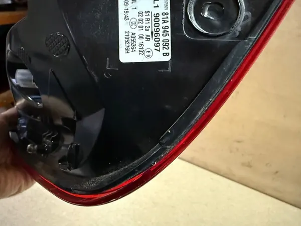 AUDI Q2 Lámpara LED Trasera Derecha image 4