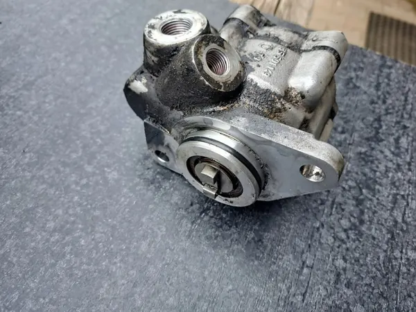 Bomba de direção assistida IVECO DAILY IV image 2