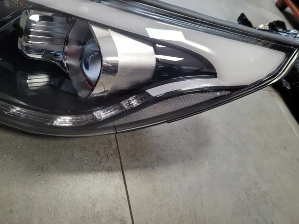 FARO IZQUIERDO HYUNDAI IX35 921012S620 image 4