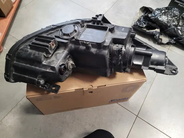 FARO IZQUIERDO HYUNDAI IX35 921012S620 image 5