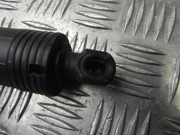 Kaasun jousi Audi Q5 2021 80A827851C image 2