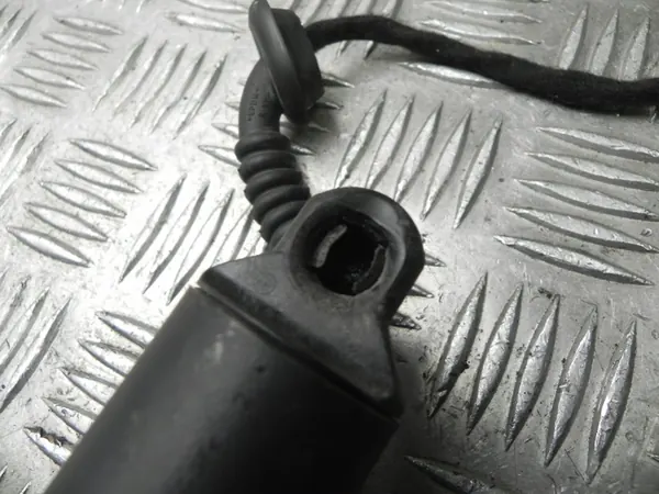 Kaasun jousi Audi Q5 2021 80A827851C image 3