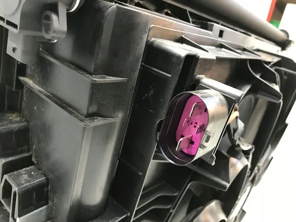 SKODA ELROQ 50 ENYAQ VW ID.4 25r Kylfläkt 1EA121205A image 6