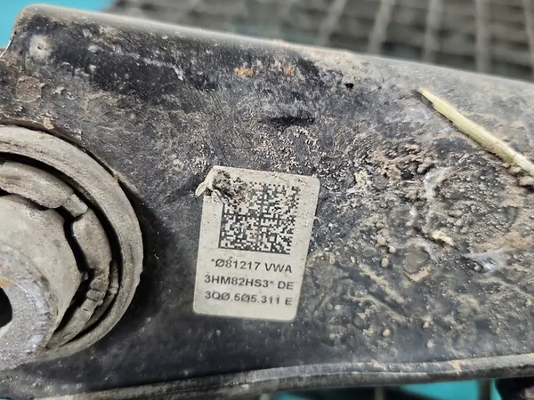 Braccio di Controllo Posteriore Inferiore Destro Skoda Superb III image 4