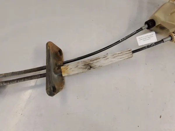 VW T5 2.5 TDI Vaihdevaijeri 7H1711877P image 3