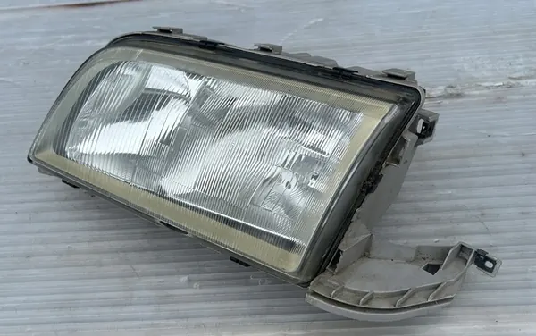 Linker Koplamp Mercedes C-Klasse 202 Lift A2028202961 image 3