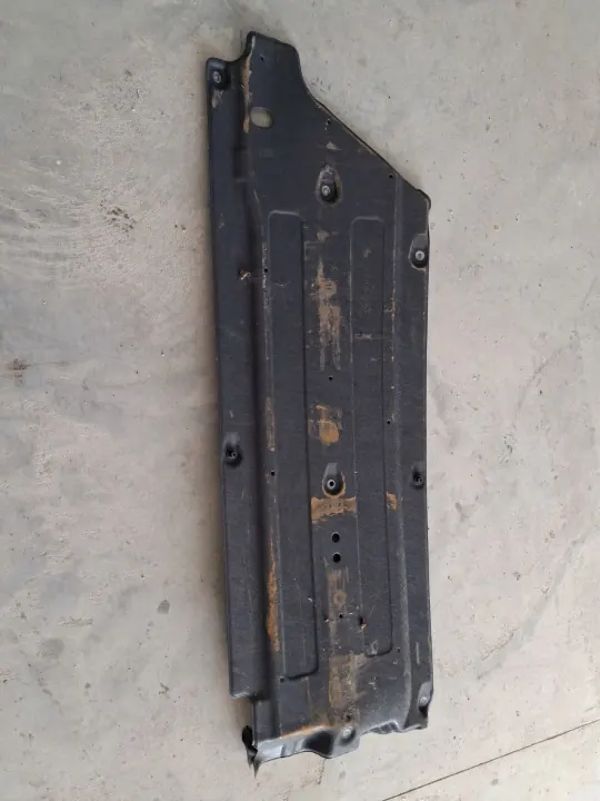 OEM 84215-H8100 Bouclier Dessous Gauche Kia Rio IV image 4