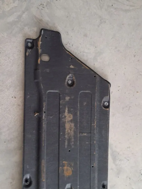 OEM 84215-H8100 Bouclier Dessous Gauche Kia Rio IV image 5