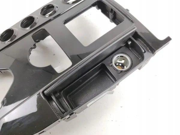 Mercedes-Benz CLS C218 AMG Runko OEM 2000010 image 4
