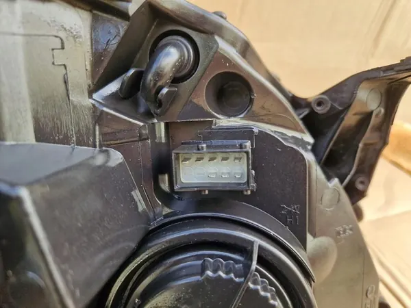 2005 Opel Vectra Faro Delantero 93192377 image 7