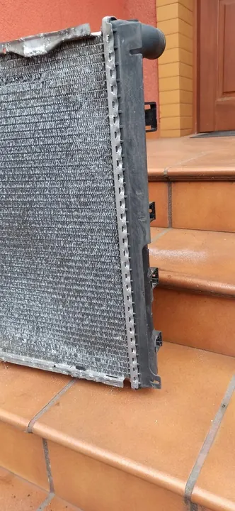 Mercedes-Benz Vattensradiator för W124 2.3E image 10