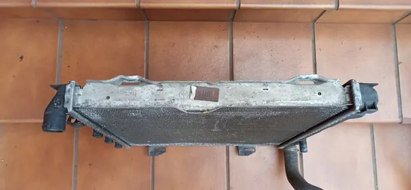 Mercedes-Benz Vattensradiator för W124 2.3E image 6