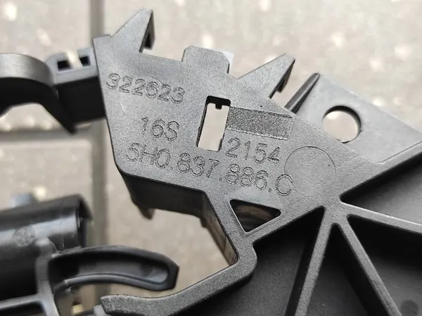 Fäste OEM 5H0837886C Dörrhandtag Cupra Born Höger Bak image 6