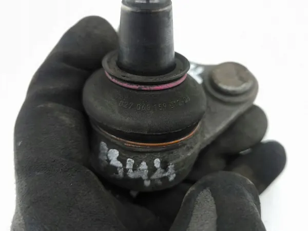 Audi Q3 2019 Pivô do braço dianteiro OEM 027060159 image 6