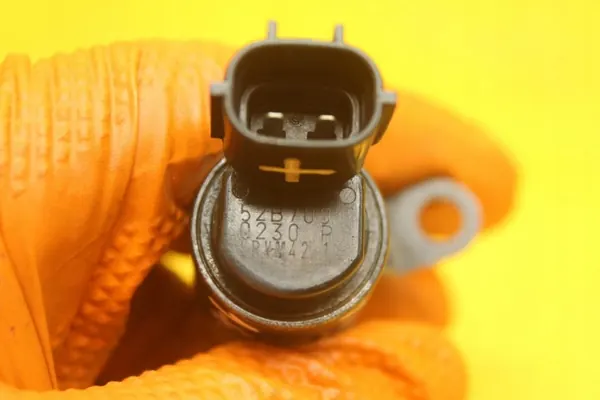Sensor de árvore de cames usado OEM 52B70002302P Kia image 6