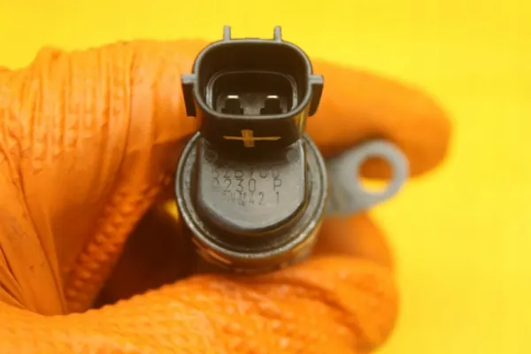 Sensor de árvore de cames usado OEM 52B70002302P Kia image 7