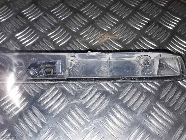 Luz da placa traseira Audi A8 OEM 4E0827576 image 9