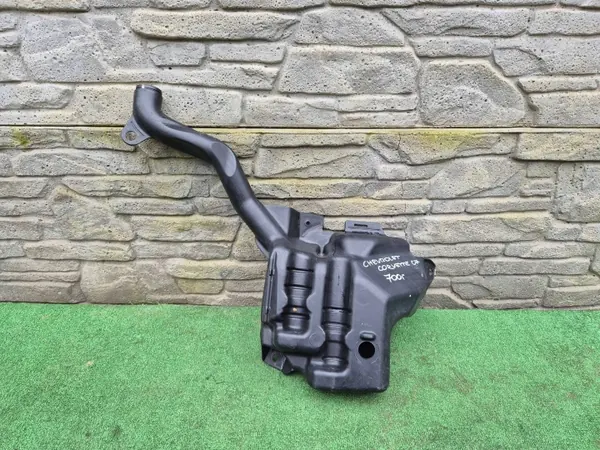 Réservoir de liquide lave-glace OEM 23161671 pour Corvette C7 image 2