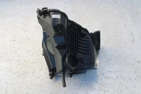 Audi Luftfiltergehäuse OEM bt-cars-35152 Gebraucht image 3