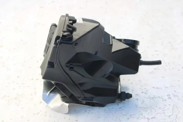 Audi Luftfiltergehäuse OEM bt-cars-35152 Gebraucht image 4