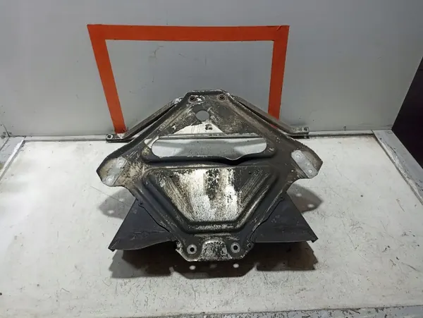 Porsche Cayman 987 Getriebeabdeckung OEM 98733118401 image 3
