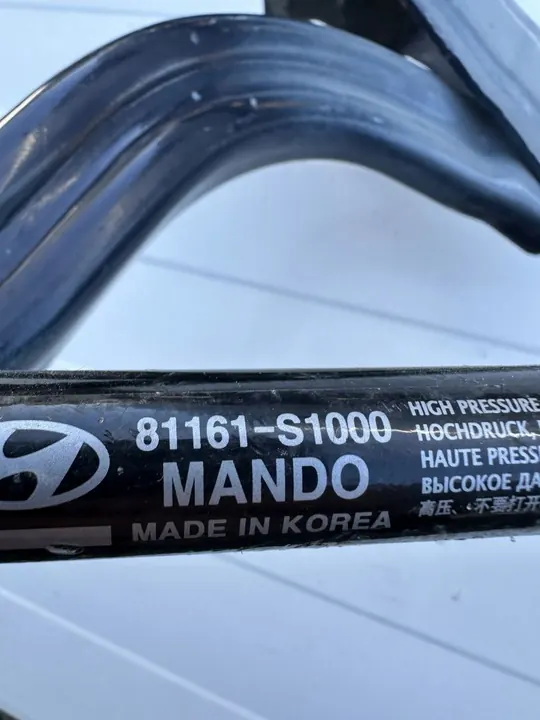 HYUNDAI SANTA FE IV Bisagras del Capó 81161-S1000 image 3