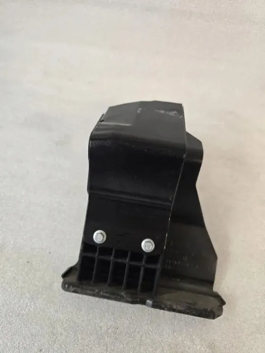 Volvo XC40 batterihållare OEM 32132861 - Begagnad image 2