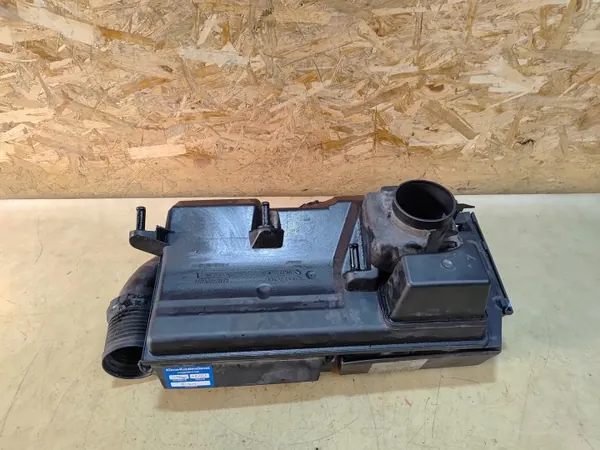 Caixa Filtro Ar Volvo OEM 30677532 - Usado image 5