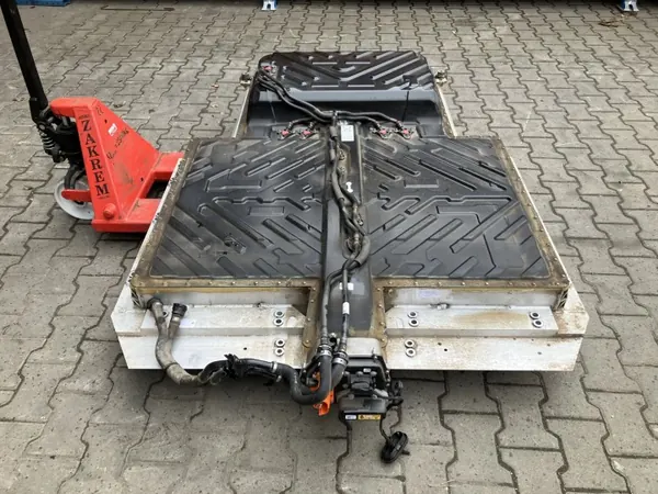 Mercedes-Benz Akku OEM A2433400703 188Ah Käytetty image 3