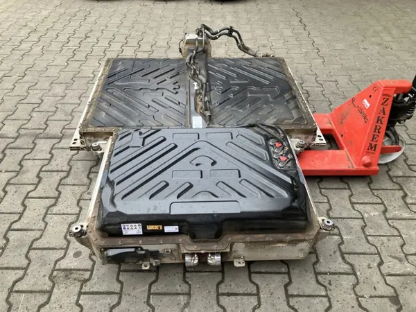 Mercedes-Benz Akku OEM A2433400703 188Ah Käytetty image 6