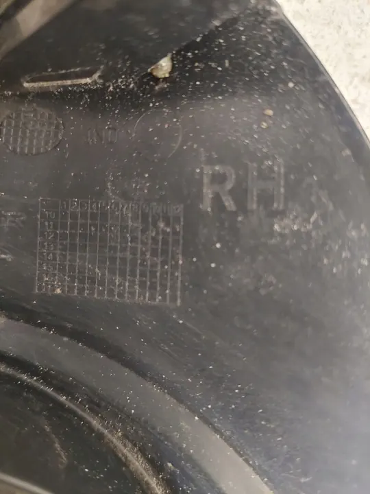 Toyota Avensis T27 Halogenrahmen OEM - Rechte Seite image 4