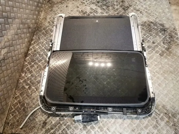 OEM 6326053040 Lexus IS II Toit Ouvrant Vitré image 2
