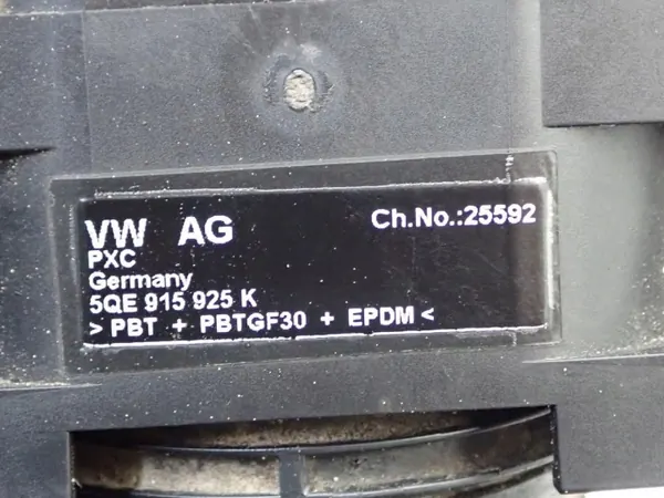 Prise de charge OEM 5QE915925K pour VW e-Golf image 10