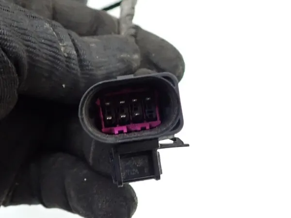 Prise de charge OEM 5QE915925K pour VW e-Golf image 6