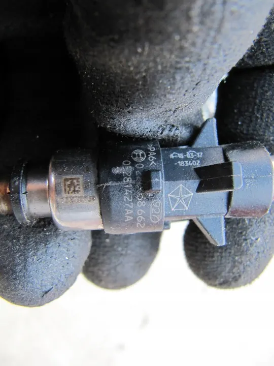 CHRYSLER PACIFICA 17- 3.6 Iniettore di carburante OEM 05281427AA image 2