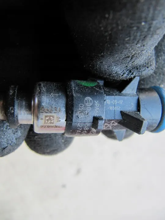 CHRYSLER PACIFICA 17- 3.6 Iniettore di carburante OEM 05281427AA image 3