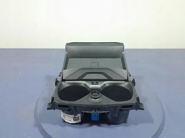 BMW OEM 6834298 Bekerhouder Lader voor 2-serie F44/F40 image 2