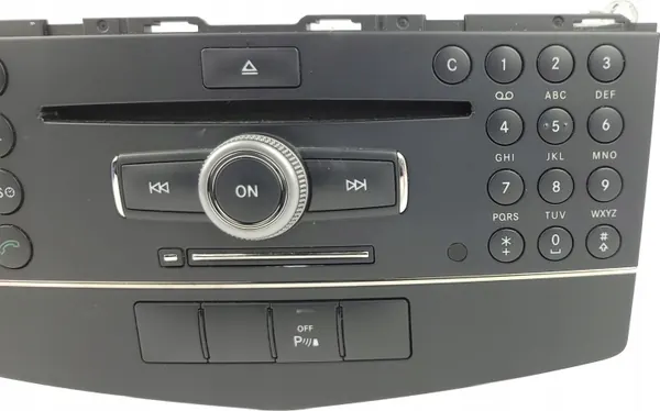 Mercedes W204 Radio Navigaatio OEM A2049062800 image 3