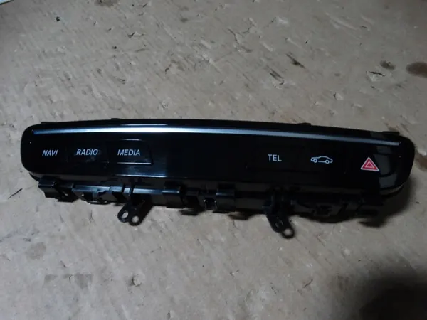 OEM A2059055611 Radiobedieningspaneel Mercedes W205 image 2