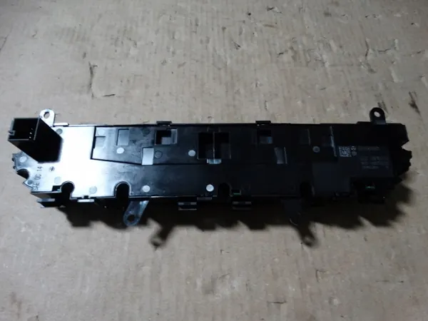 OEM A2059055611 Radiobedieningspaneel Mercedes W205 image 3