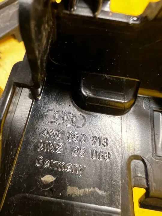 OEM 4N0853913 Türschwellen-Befestigungssatz links image 7