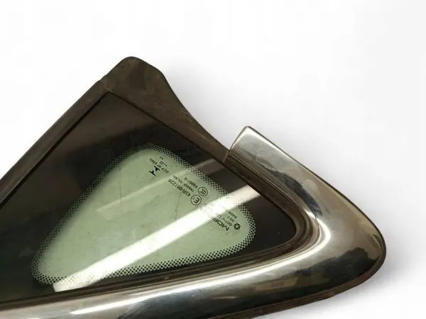 Pare-brise avant droit OEM 68227745AE Chrysler Pacifica image 5