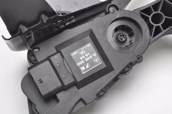 Gaspedaal Potentiometer Mercedes A-Klasse W176 A2463001804 image 4