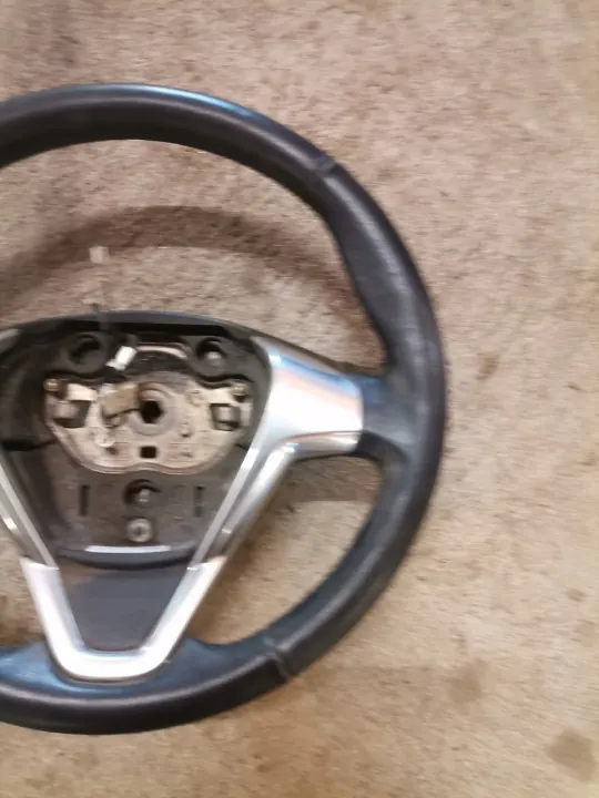 Volante multifunción Ford B-Max OEM nbgfdsadfvb image 3