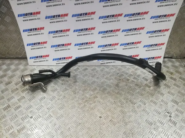 BMW OEM 7404085 Bränsleinföringsrör - Begagnad image 2