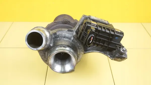 BMW E87 E90 X1 2.0 D Turbocompresseur N47D20C 7810189 image 3